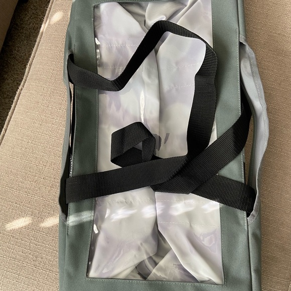 Thirty-One Large Utility Tote in Black and White with Cover - Picture 5 of 5